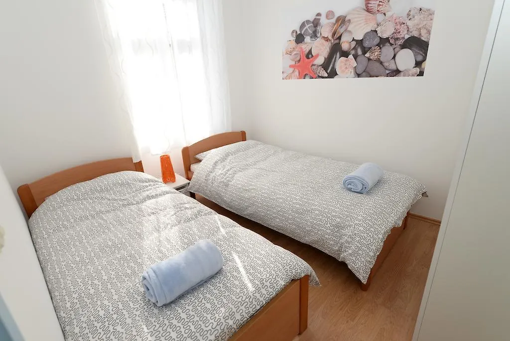 Apartments Fazana 0*,  Croatia